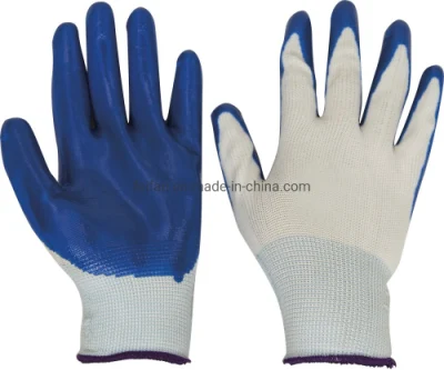 Антистатические, безопасные для рук нитриловые перчатки с белой оболочкой.
